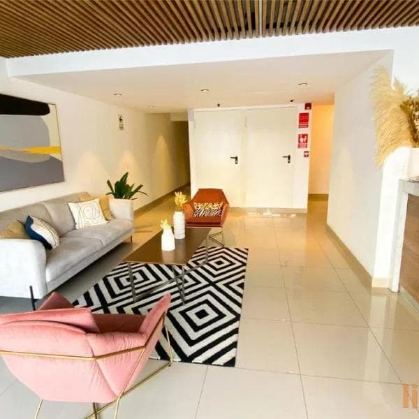 Departamento en el corazón de Miraflores de 01 habitacion — foto 16