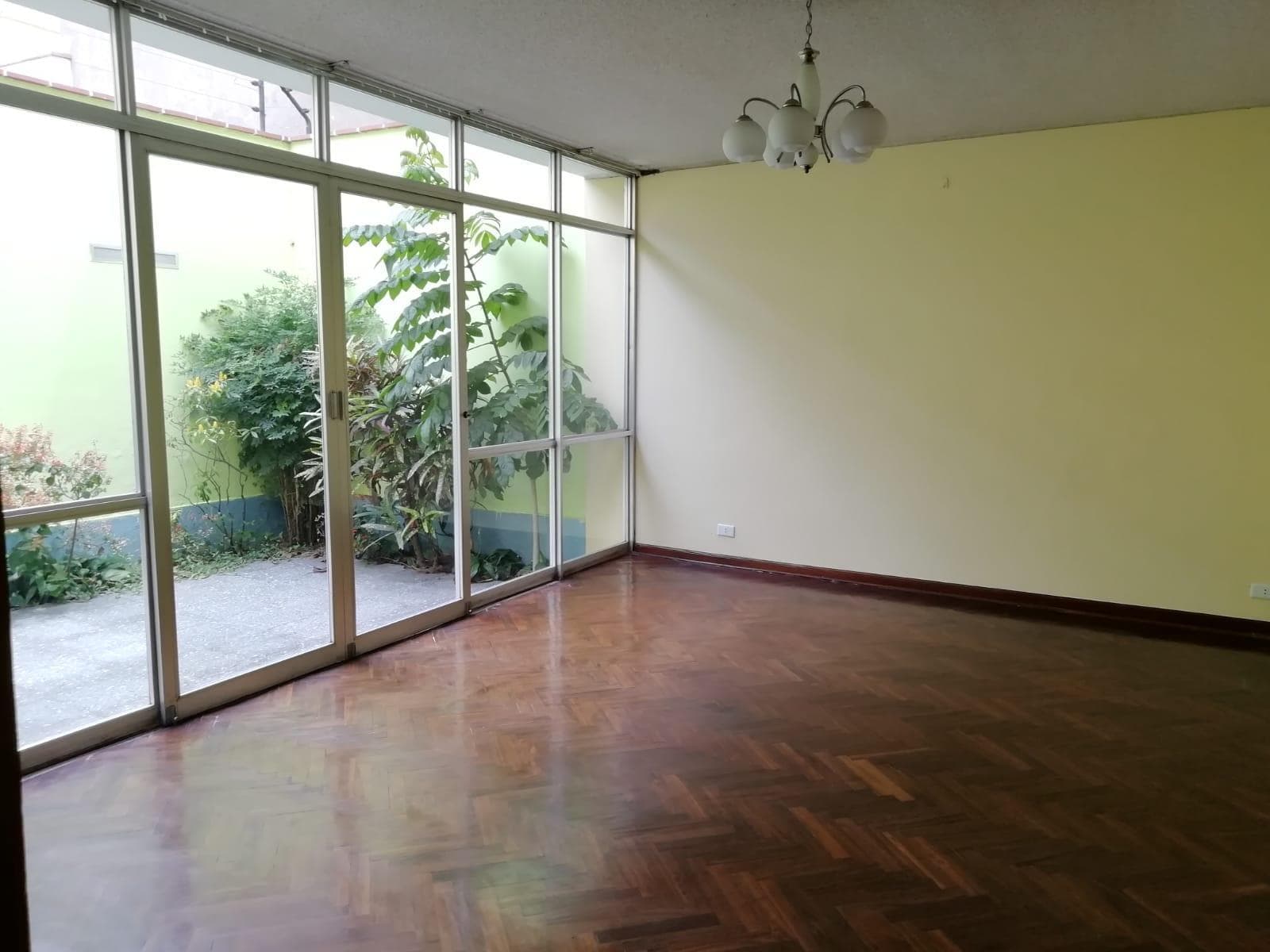 VENDO CASA LINCE LÍMITE SAN ISIDRO A PASOS DE 2 DE MAYO — foto 2
