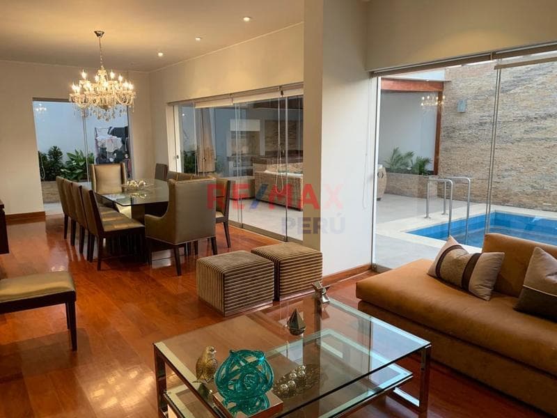 Bella casa de 5 dorm. Con piscina. Conjunto cerrado — foto 1