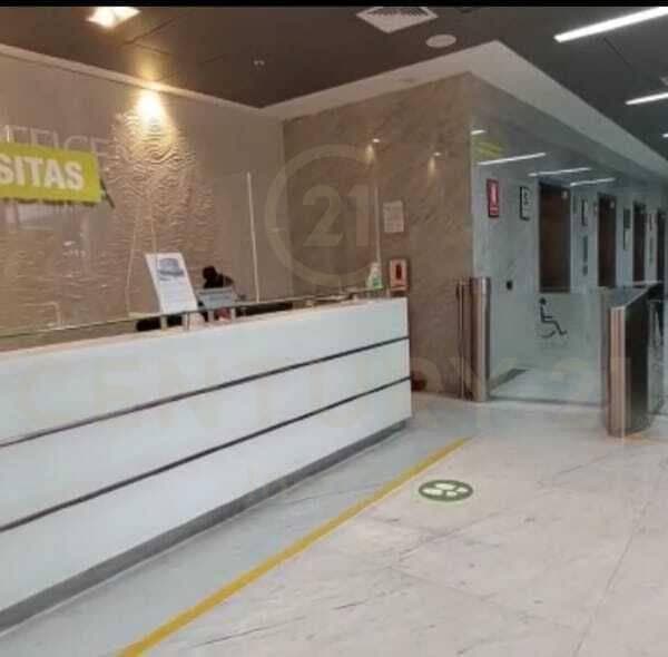 ¡GRAN OPORTUNIDAD! VENTA DE OFICINA EN CASCO EN LA MEJOR ZONA DE LA MOLINA — foto 5