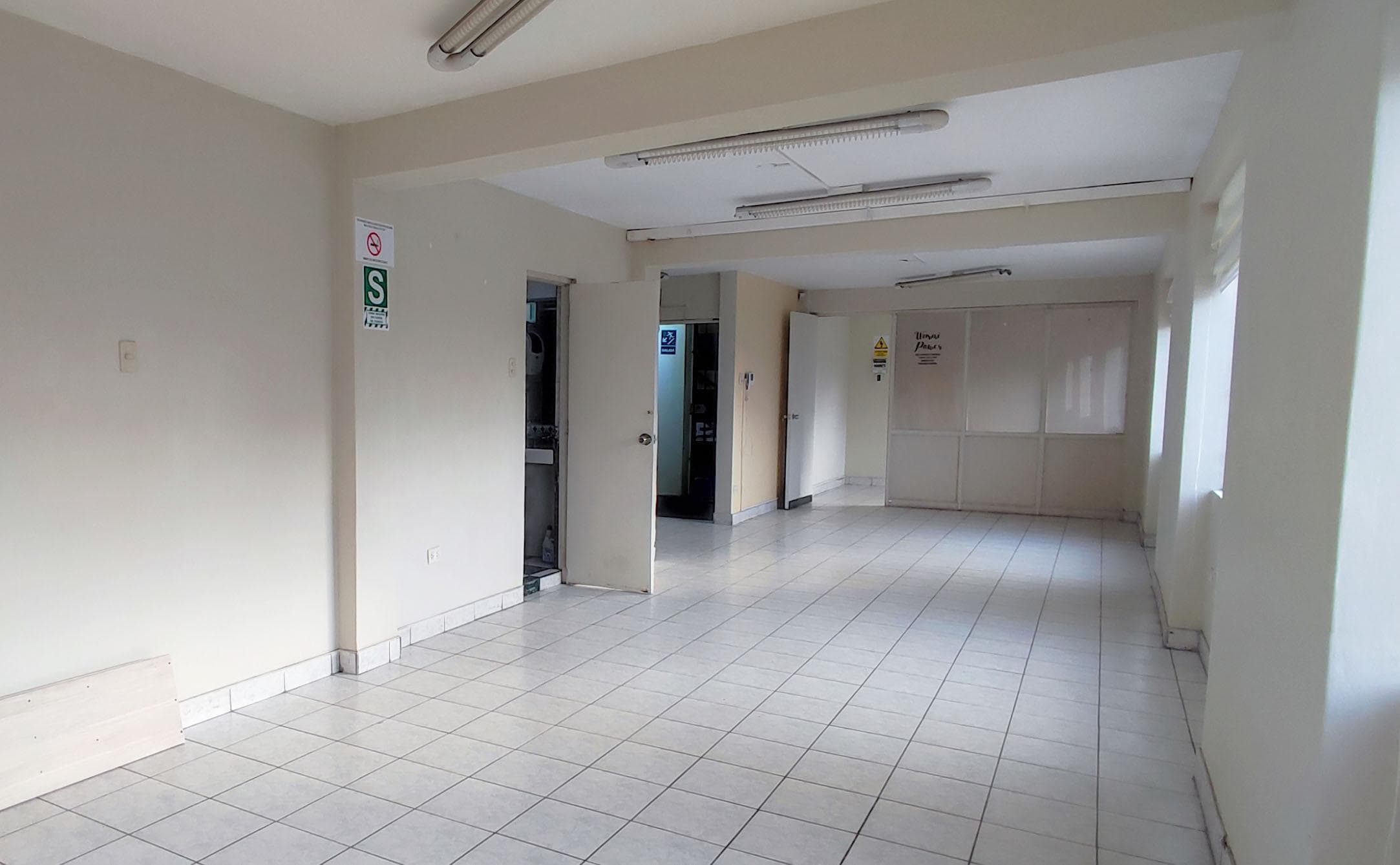 OPORTUNIDAD!! OFICINA COMERCIAL / VENTA_ALQ / SAN ISIDRO_JAVIER PRADO ESTE — foto 1