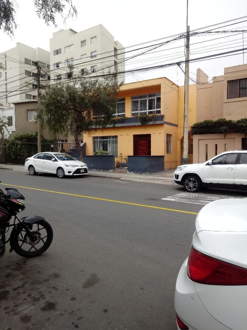 Remato casa en Miraflores — foto 1