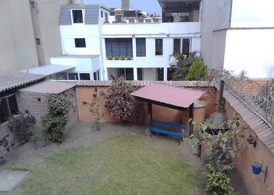 REMATO CASA EN TAMBO DE MONTERRICO CENTRO COMERCIAL CHACARILLA SURCO — foto 1