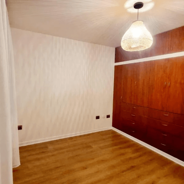 SE VENDE HERMOSO DEPARTAMENTO REMODELADO DE ESTRANO EN LA CAPULLANA SURCO — foto 1
