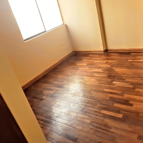 SE VENDE DEPARTAMENTO EN ALOSO DE MOLINA EN CUARTO PISO CON ASCENSOR SURCO — foto 2