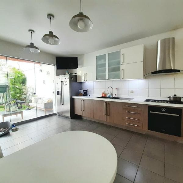 OPORTUNIDAD, BAJO DE PRECIO! Casa  moderna minimalista en SIRIUS, LA MOLINA. — foto 9