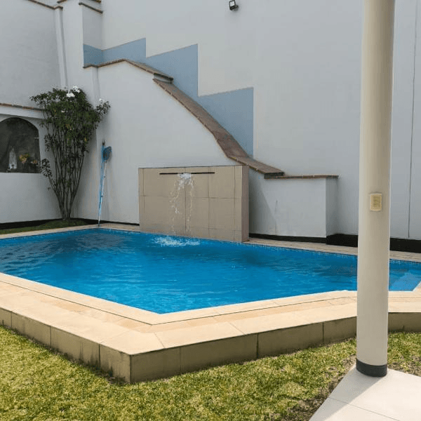 Casa en venta en zona cerrada con parques privados  Rinconada Alta  La Molina