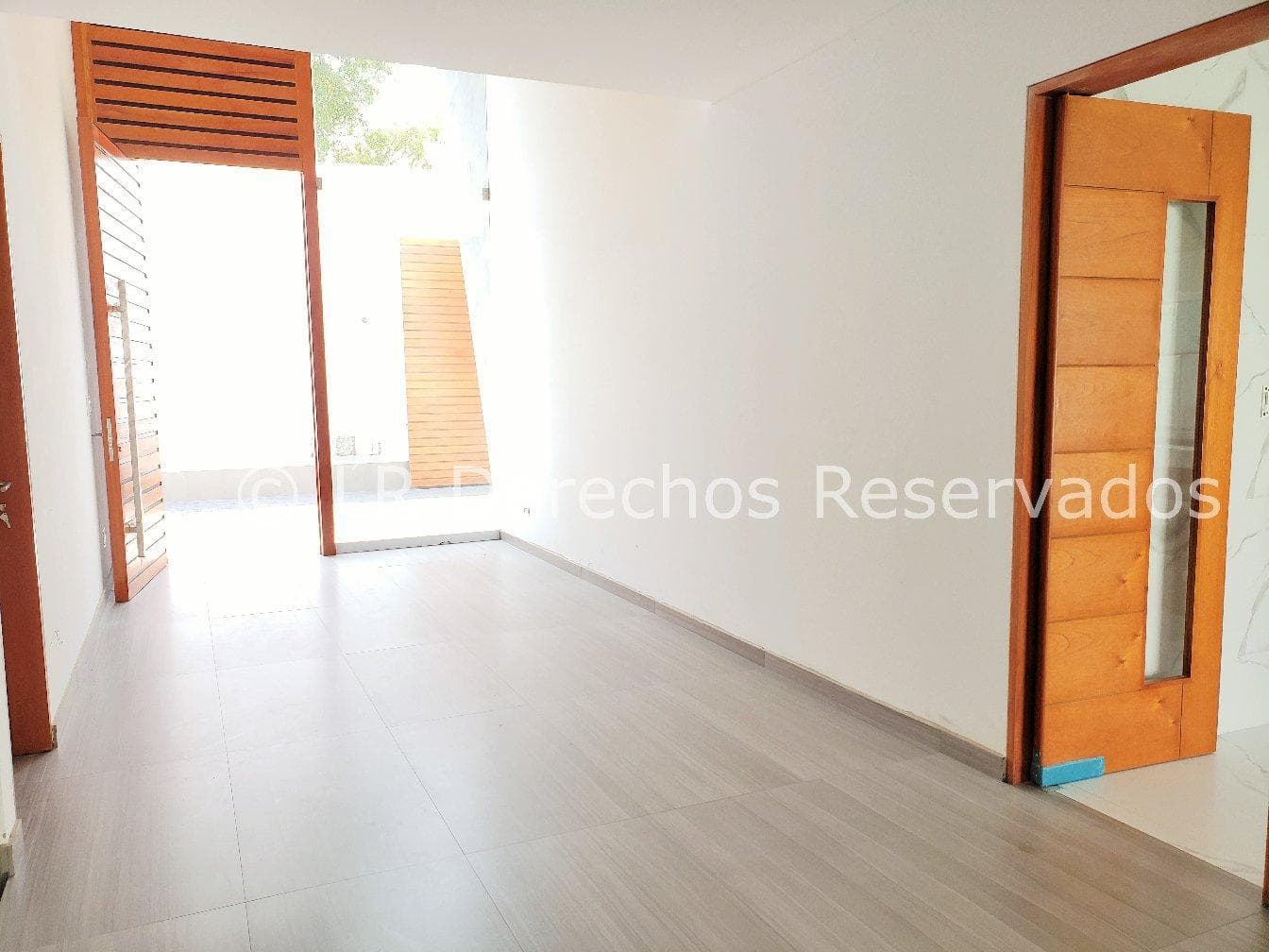 Venta de moderna casa en condominio en El Sol de La Molina — foto 8