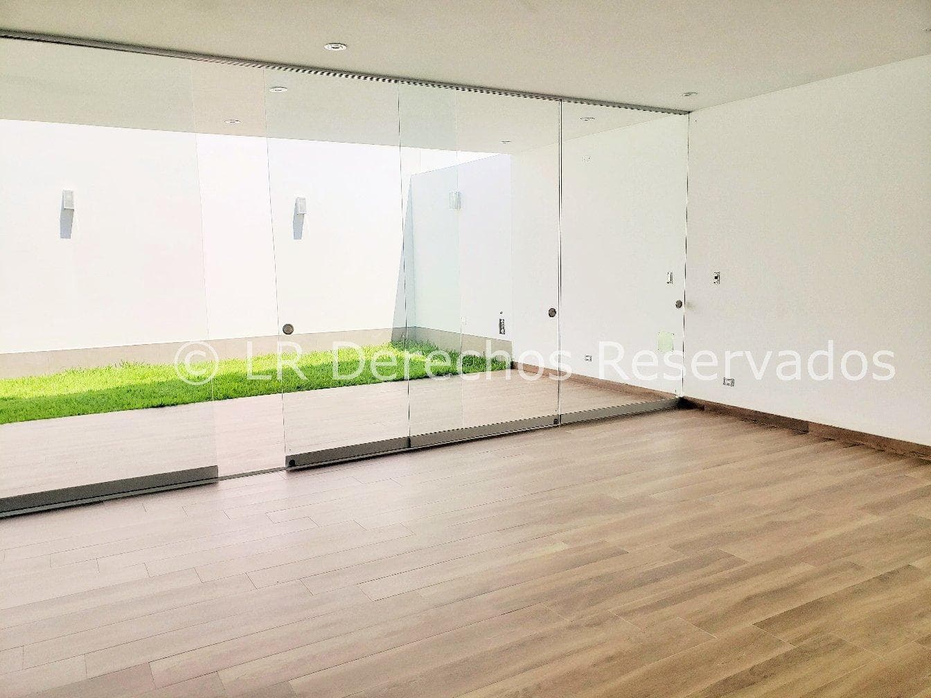 Venta de moderna casa en condominio en El Sol de La Molina — foto 2