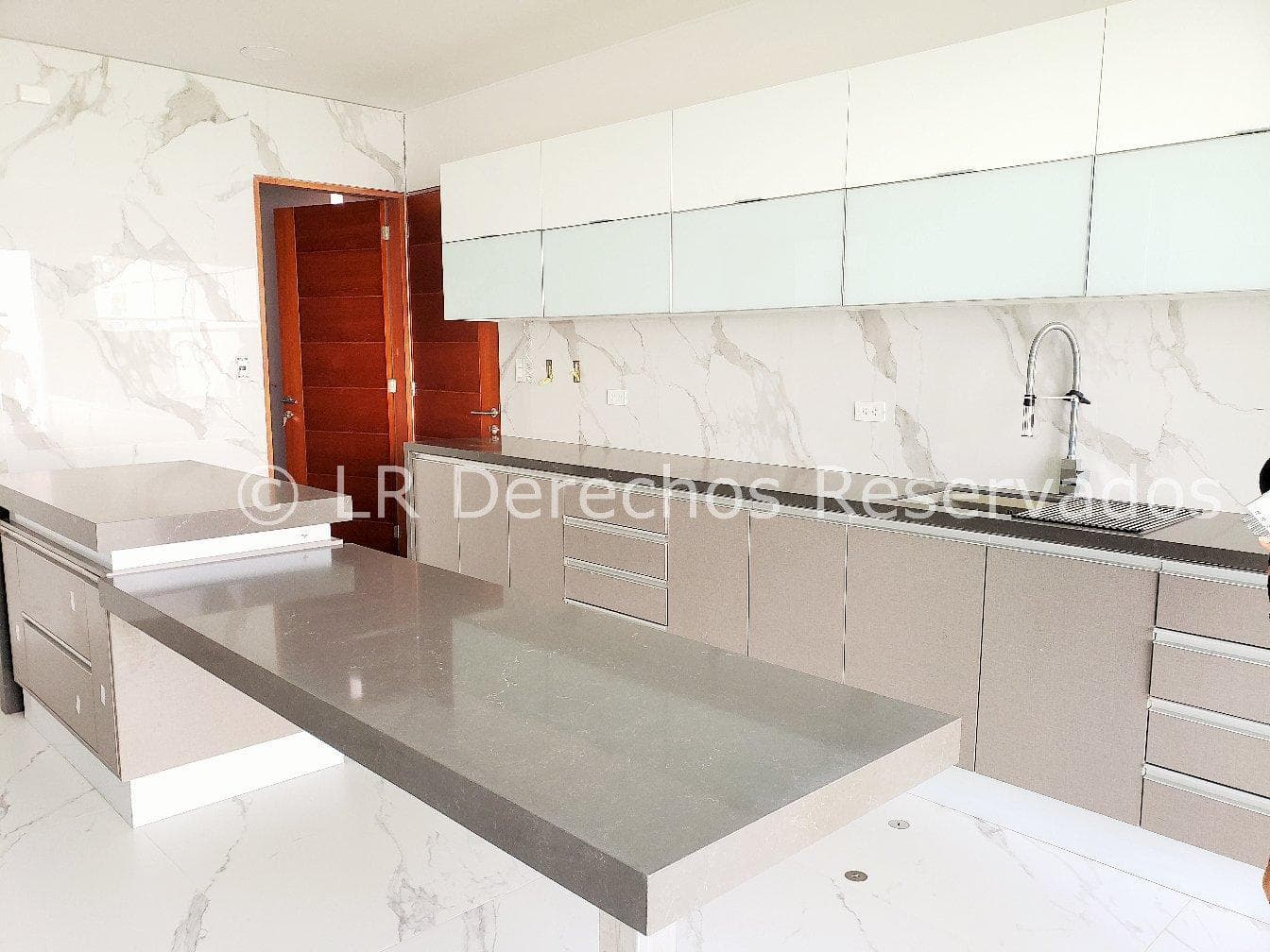 Venta de moderna casa en condominio en El Sol de La Molina — foto 5