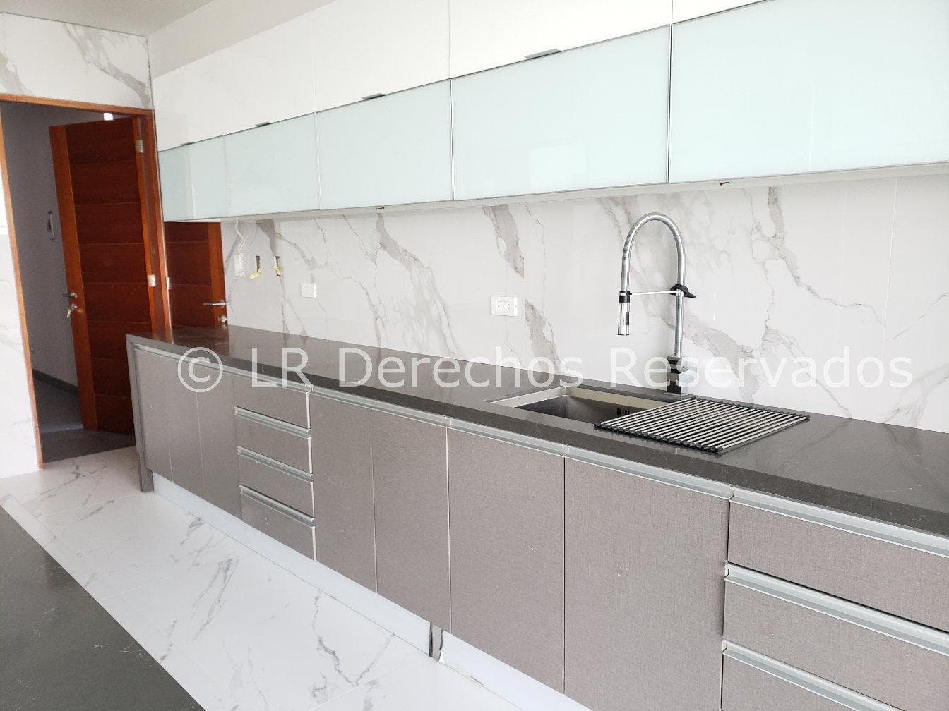 Venta de moderna casa en condominio en El Sol de La Molina — foto 6