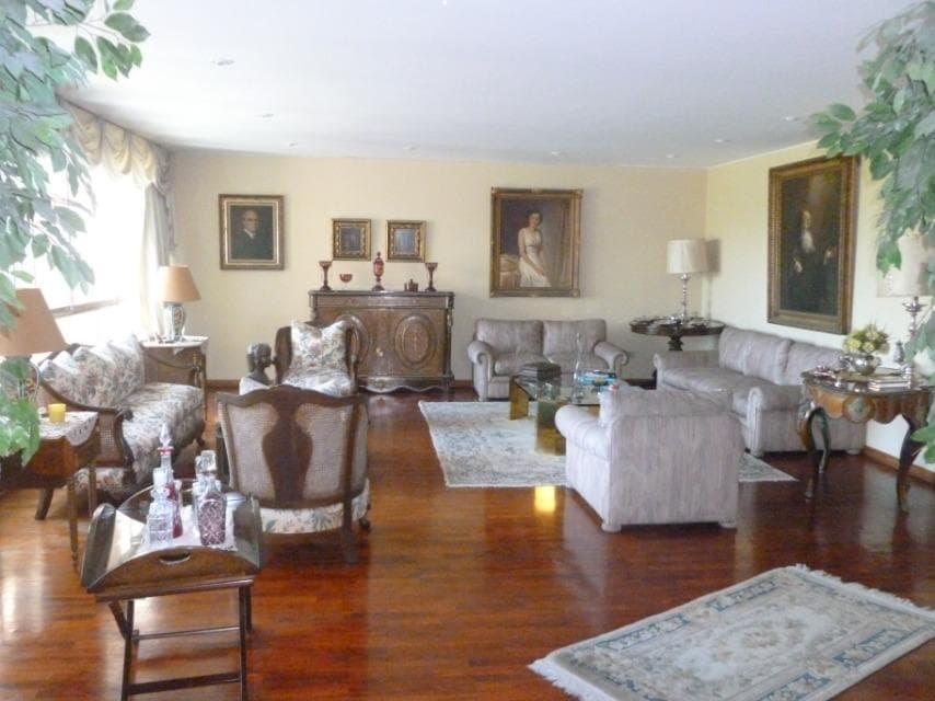 ESTUPENDO DPTO. CLÁSICO, AMBIENTES AMPLIOS, VISTA AL GOLF (No ruido) — foto 2