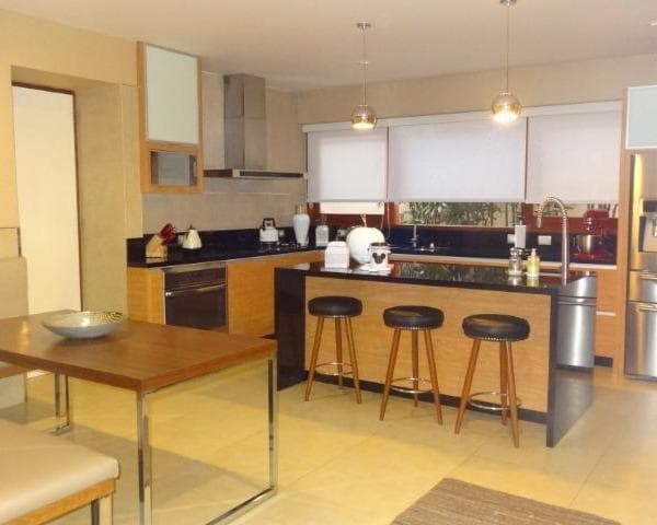 REMATO ESTUPENDO DEPARTAMENTO EN EVENTA 600M2 CON TERRAZA ,JARDINES Y PISCINA — foto 2