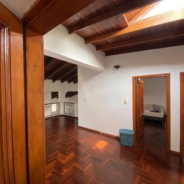 Oportunidad - VENTA DE CASA EN EL SOL DE LA MOLINA — foto 9