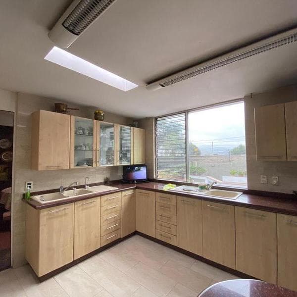 VENTA DE HERMOSA CASA CON JARDINES EN LA MOLINA — foto 9
