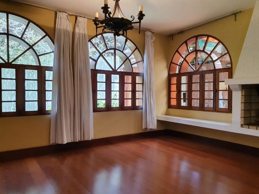 VENTA DE CASA CONSERVADA EN LA MOLINA. — foto 4