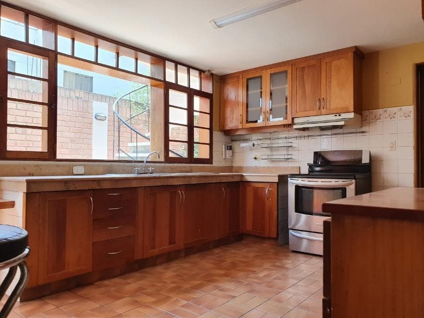 VENTA DE CASA CONSERVADA EN LA MOLINA. — foto 6