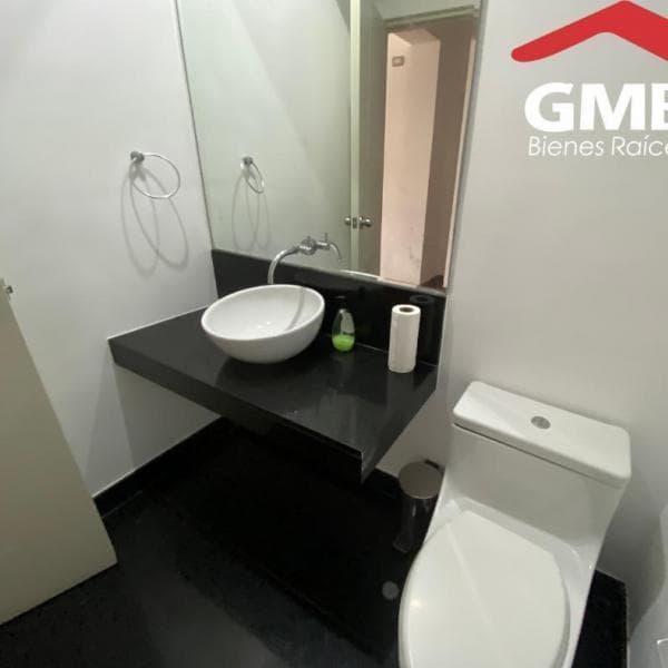 VENTA DE AMPLIO DPTO., ASCENSOR DIRECTO, 3D, TERRAZA, SAN ISIDRO — foto 3