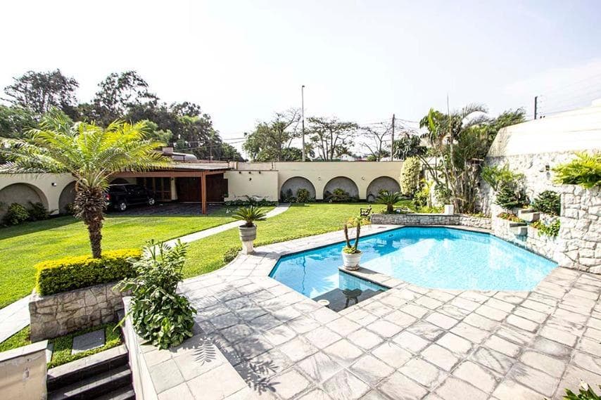Hermosa Casa en venta en Camacho La Molina