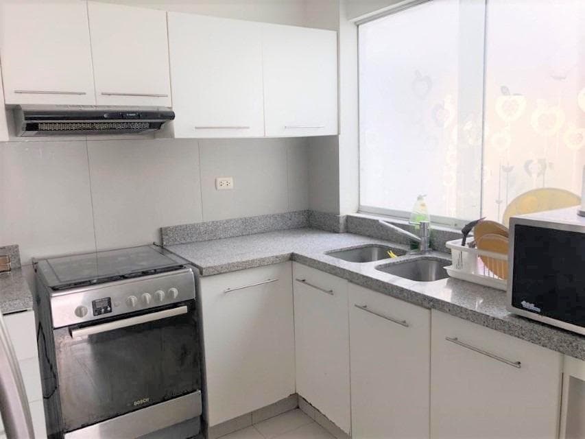SAN ISIDRO LIMITE MAGDALENA CALLE PEGADA AL MALECÓN, ZONA TRANQUILA Y SEGURA DPTO 5TO PISO — foto 4