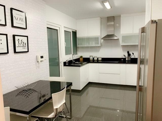 RODEADO DE PARQUES SE ENCUENTRA ESTE DEPARTAMENTO EN VENTA EN MIRAFLORES LIMITE CON SAN ISIDRO — foto 3