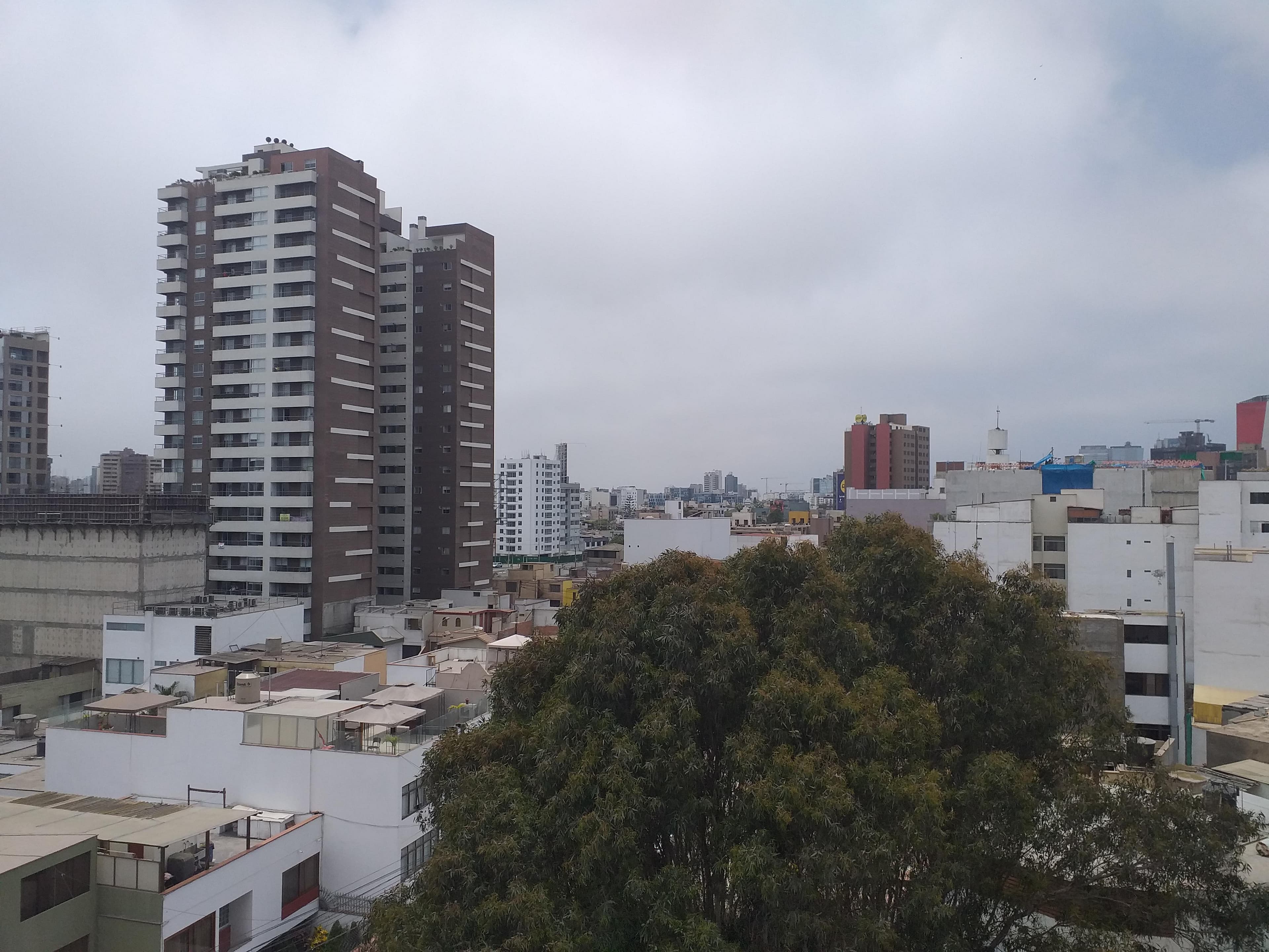 Moderno y funcional departamento amoblado límite San Isidro — foto 7