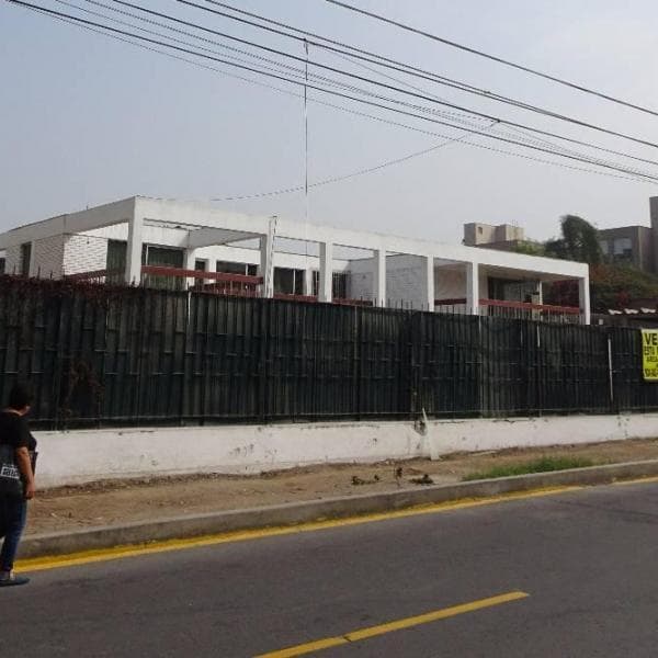 HERMOSO TERRENO RÚSTICO MUY BIEN UBICADO EN SURCO EL DERBY.