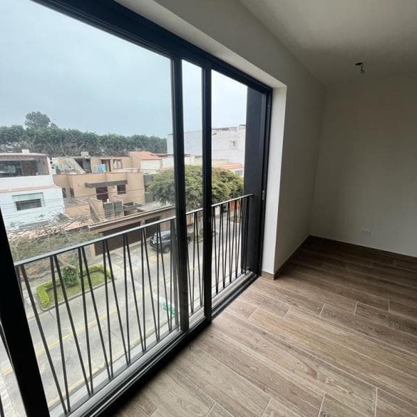 OCASION VENDO DEPARTAMENTO DE ESTRENO SURCO LIMITE CON MIRAFLORES — foto 14