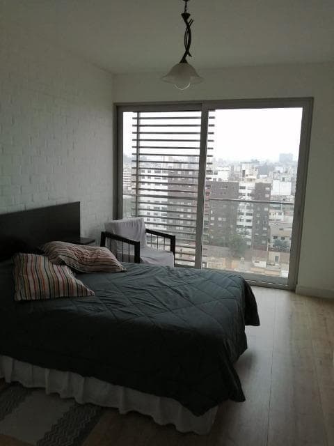 VENDO DUPLEX EN MIRAFLORES.moderno, iluminado a 2 cdras del parque Kennedy 204 m2. — foto 2