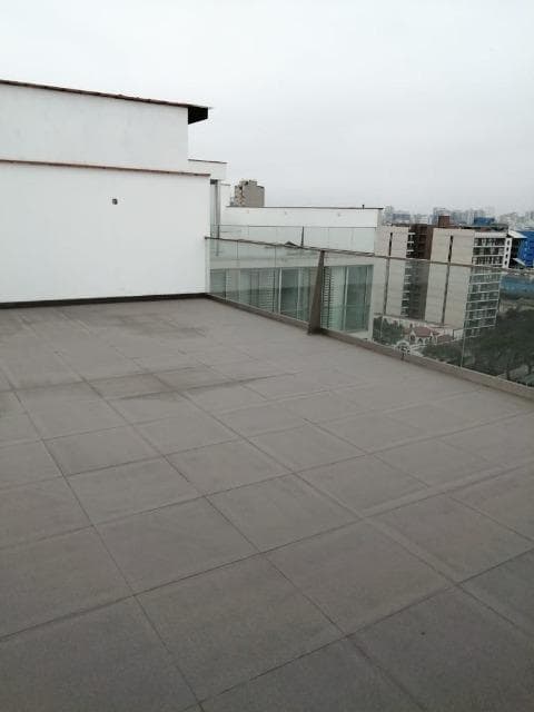 VENDO DUPLEX EN MIRAFLORES.moderno, iluminado a 2 cdras del parque Kennedy 204 m2. — foto 7