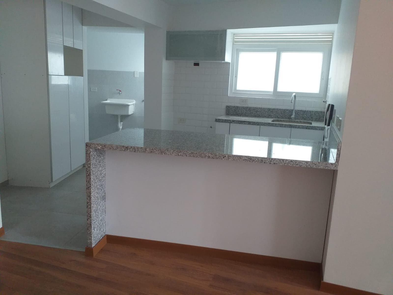 Venta departamento de estreno 1er piso en Surco 3 dormitorios — foto 1
