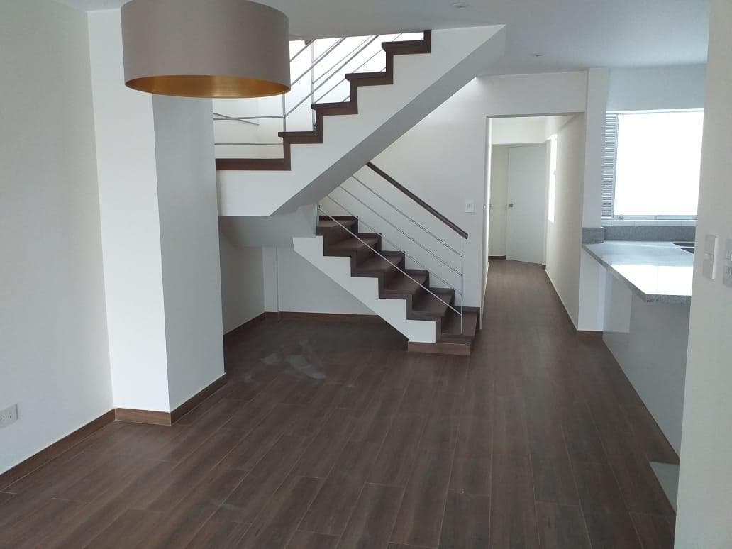 Dúplex de estreno en surco 4 habitaciones,  excelente precio — foto 3
