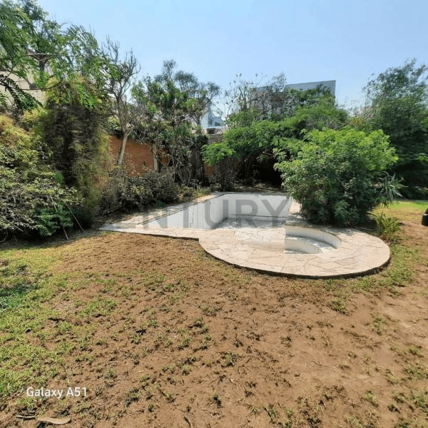 Venta de un espectacular terreno en La Molina con casa incluida — foto 2