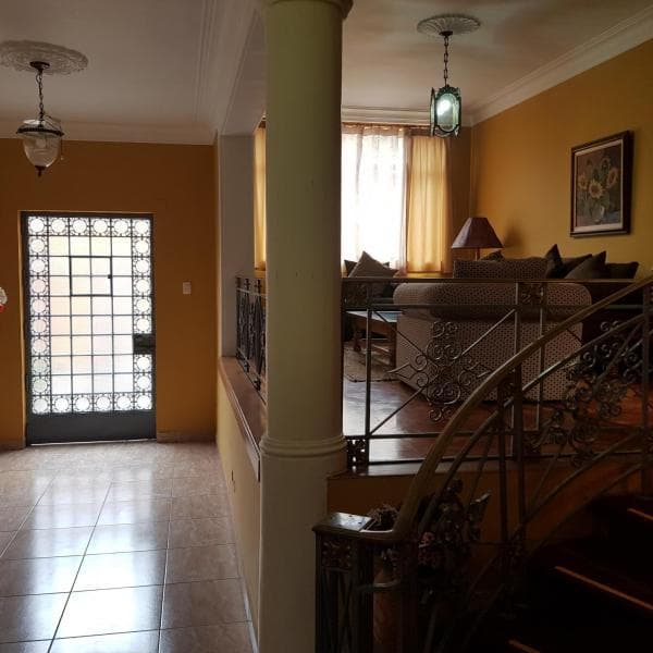 Hermosa casa en venta en Miraflores ideal como inversión! — foto 1
