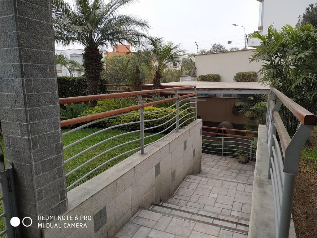 OPORTUNIDAD!!! EN VENTA  PRECIOSA CASA: LAS LAGUNAS DE LA MOLINA — foto 1