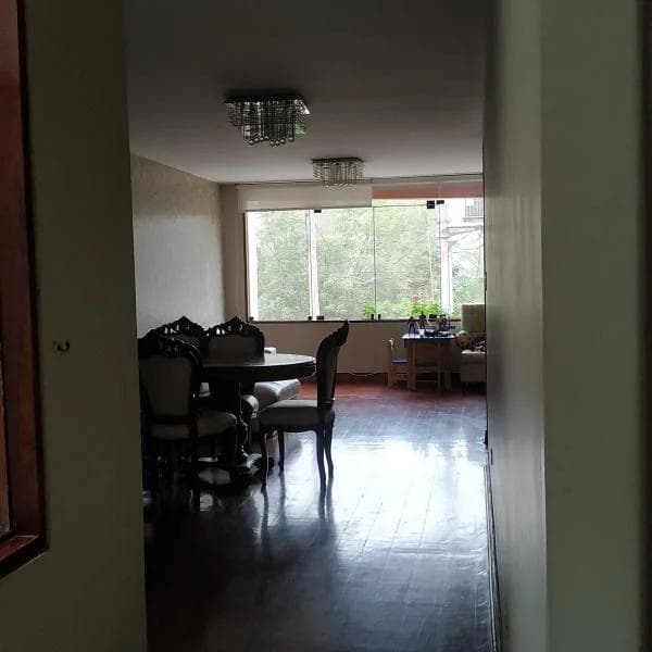 VENDO AMPLIO DEPARTAMENTO EN lAS lOMAS DE LA MOLINA — foto 2