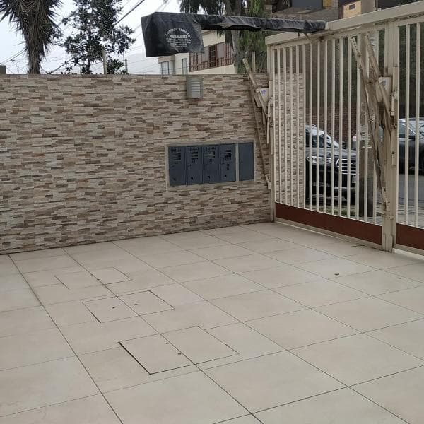 VENDO AMPLIO DEPARTAMENTO EN lAS lOMAS DE LA MOLINA — foto 9
