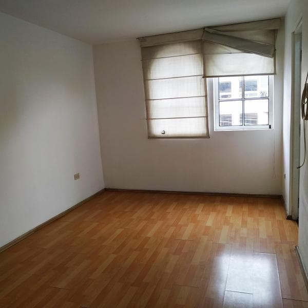 SE VENDE LINDO DUPLEX CON AIRES  EN LOMAS DE LA MOLINA — foto 9
