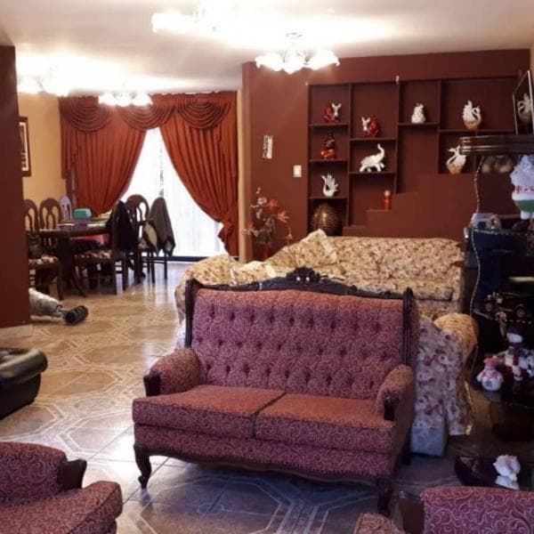 VENDO MI PEQUEÑA Y LINDA CASA EN LA MOLINA- NEGOCIABLE — foto 3