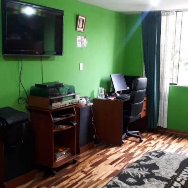 VENDO MI PEQUEÑA Y LINDA CASA EN LA MOLINA- NEGOCIABLE — foto 8