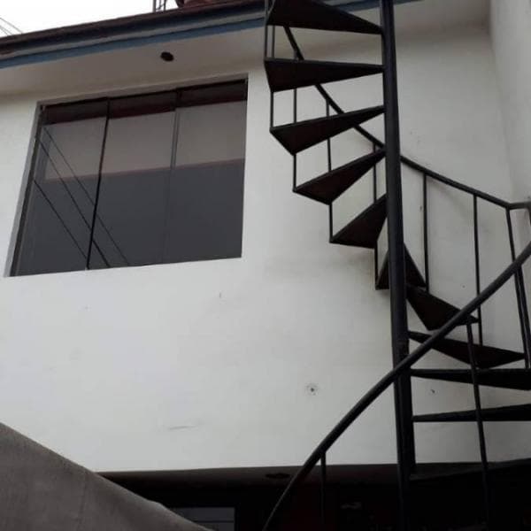 VENDO MI PEQUEÑA Y LINDA CASA EN LA MOLINA- NEGOCIABLE — foto 1