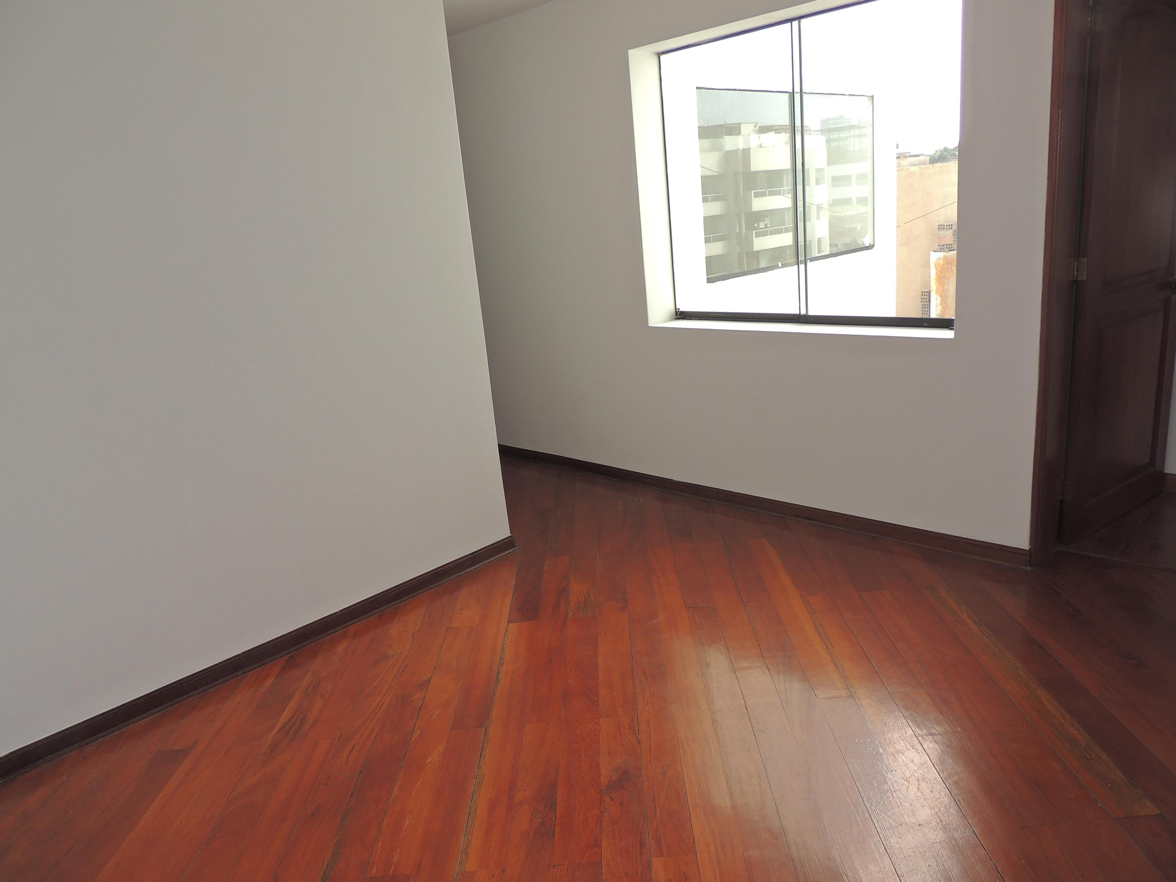 VENTA DUPLEX 276 m2 Piso 4 Calle Tambo Real 4 dormitorios SURCO — foto 2
