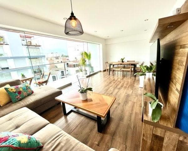 VENTA DEPARTAMENTO MODERNO EN SANTIAGO DE SURCO — foto 1
