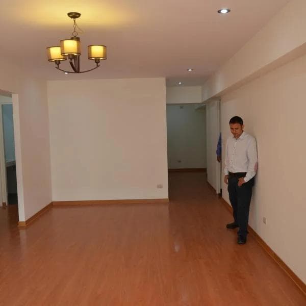 VENTA - REMATE DPTO. SAN ISIDRO — foto 2