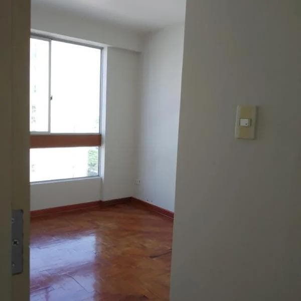 VENDO DPTO EN OPORTUNIDAD MIRAFLORES — foto 3