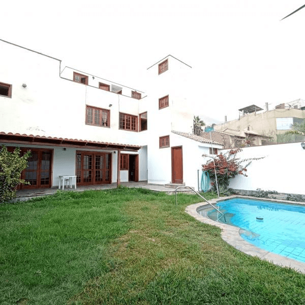 LINDA CASA EN RINCONADA DEL LAGO  LA MOLINA — foto 2