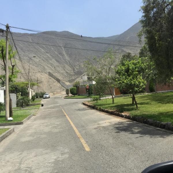 TERRENO AMPLIO  m EN CALLE LA PRADERA LA MOLINA — foto 1