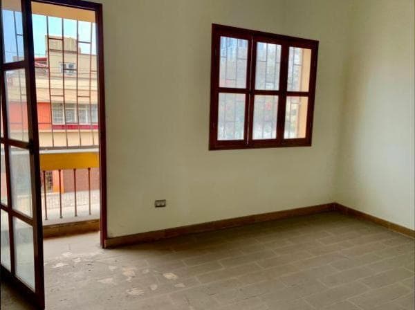 Se Vende Casa por remodelar en  San Isidro  precio de ocasion — foto 2