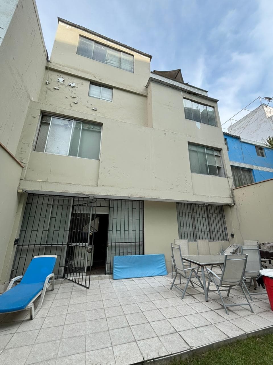 VENDO CASA + COCHERA FRENTE A PARQUE EN SURCO LIMITE MIRAFLORES — foto 8
