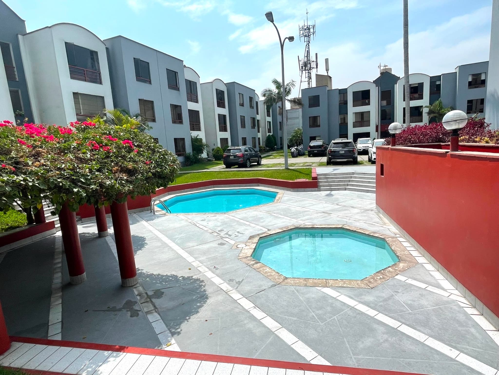 Camacho La Molina Venta Dpto en Condominio 1er Piso 3 Dorm. 1 Estac. Piscina